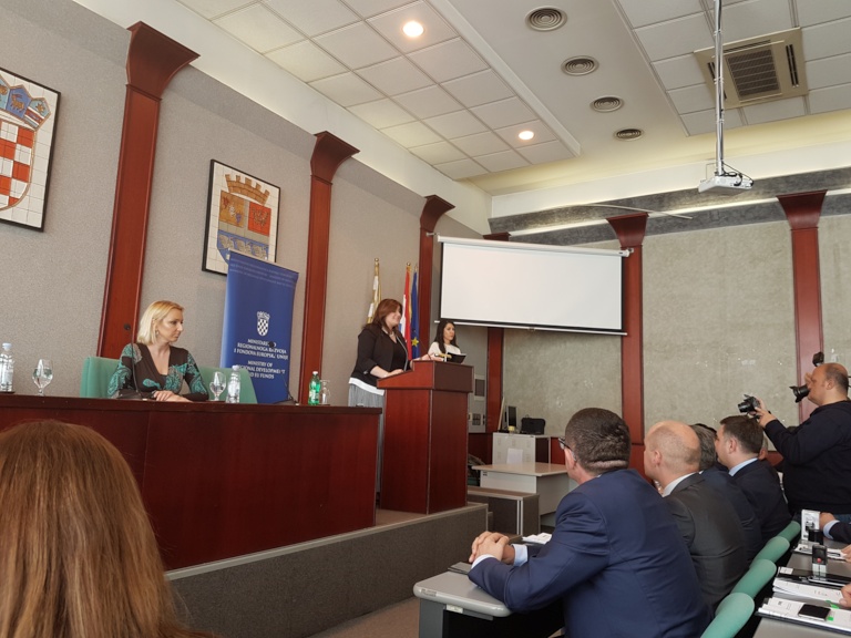 20170410 PotpisUgovoraVinkovci01